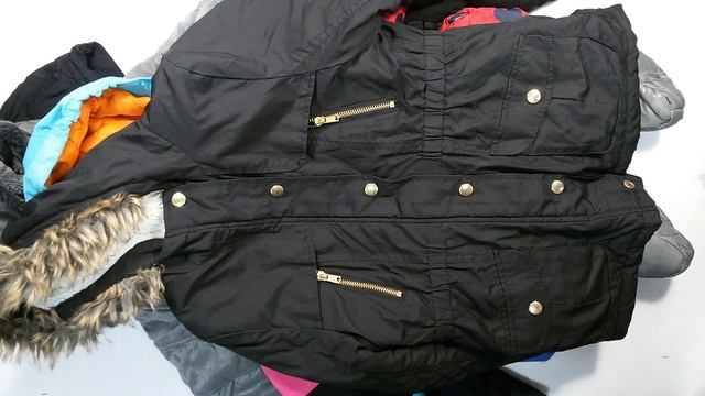 1520 CH Puffa extra W (9 kg) 2пак - детские зимние куртки экстра Англия 7,8кг 10,90 €/кг 15шт смотреть онлайн