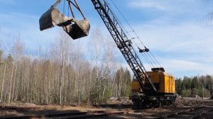 Тепловоз ТГМ6А-1141 и кран КЖДЭ16-1149. Разгрузка думпкара и манëвры.