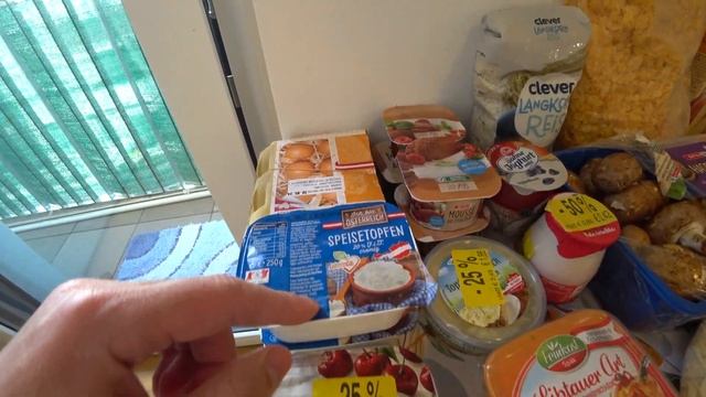 Набор БЕСПЛАТНЫХ продуктов в Австрии. Чем кормят англосаксы своих беженцев. БРАТСКИЙ народ. ВЕНА смотреть онлайн