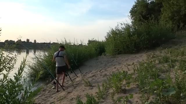 Большая рыбалка с ночёвкой в новом месте и жареные караси с картошкой.