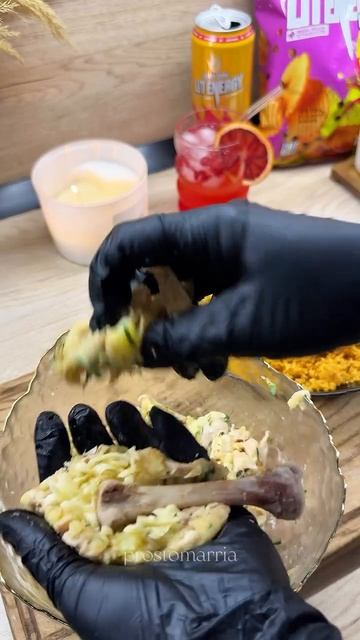 Сочные куриные ножки с картофельно-сырной начинкой