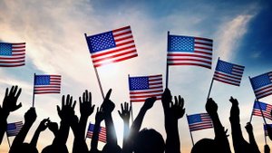 ПЕНСИЯ В США / СКОЛЬКО ПЛАТЯТ АМЕРИКАНЦАМ НА ПЕНСИИ?