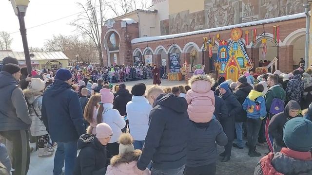 Потолок ледяной, дверь скрипучая. #Масленица2024. Балахна смотреть онлайн