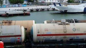 Россия Крым Порт Переправа погрузка жд вагонов на паром