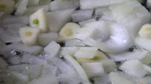 Томатный суп со свининой и рисом Рубин