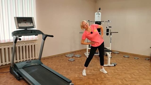 Упражнения для людей 60 лет и старше | ЛФК смотреть онлайн