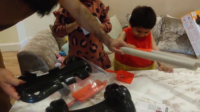 unboxing HENRY Cleaning Trolly toy! kids vacuum toys #henryhoover #cleaningmotivation смотреть онлайн