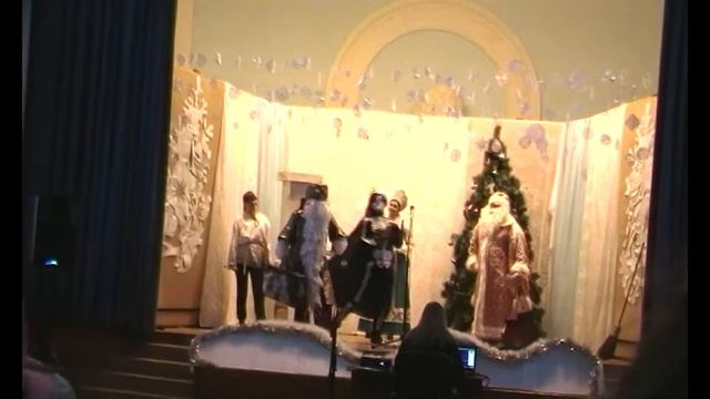 СПЕКТАКЛЬ И РОЖДЕСТВЕНСКАЯ ПРОГРАММА 12 января 2018 смотреть онлайн