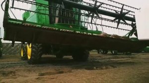 Робота копірів по вирівнюванню жатки John Deere R620/622