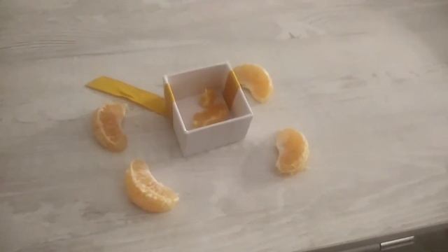 семья мандаринов на похоронах мандарина смотреть онлайн