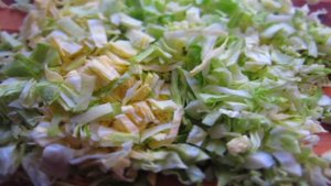 Салат с капустой и апельсином