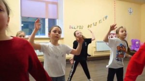 Dance Centre ONLINE / Hip-Hop Kids 2 - Bounce (Anna Group)