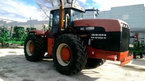 трактор Buhler Versatile 2425