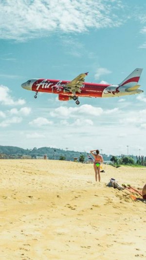 Пляж с самолётами (Mai Khao Beach, Phuket) April 2025