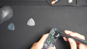 Logitech M550 Mouse -  Teardown