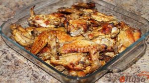 Запеченные куриные крылья с киви и лимоном