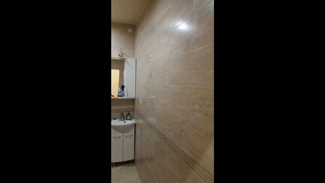 Квартира с новым ремонтом в спальном районе го... смотреть онлайн