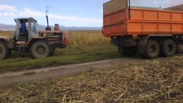 вытаскиваем зил с ямы т 150 и камаз смотреть онлайн