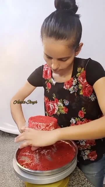 Red velvet cake decoration ideas #shorts#youtubeshorts #cakeshorts #viral #trending #food#chocolate