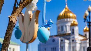 Как верующие встретили Пасху в храме Христа Спасителя?