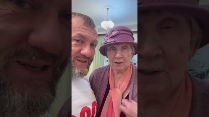 Как здорово, что есть такие места, как "Дом писателей".В России всегда были лучшие писатели, поэты.