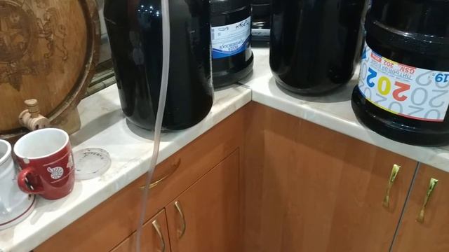 Вторая переливка вина смотреть онлайн