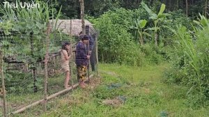 Uyen and her aunt bought a garden fence - taking care of her sick grandmother - Uyen's worries
