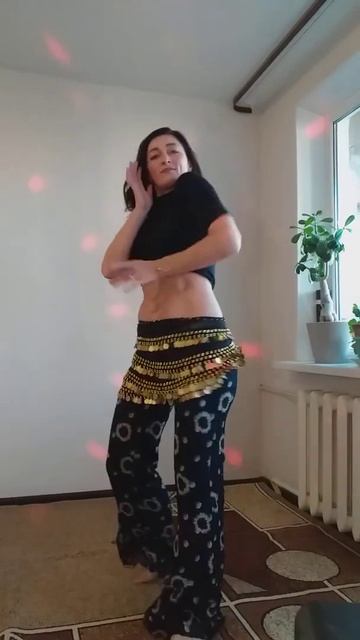 Как научиться красиво танцевать .#люблютанцевать #яженщина #здоровоетело #восточныетанцы