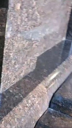 ПАМЯТНИК ДЛЯ РОДНЫХ  И БЛИЗКИХ ИЗ ГРАНИТА ТЁМНО-ШОКОЛАДНОГО ЦВЕТА