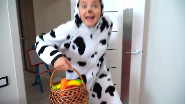 Настя как Мама делает уборку Nastya Pretend Play with Cleaning Toys! смотреть онлайн