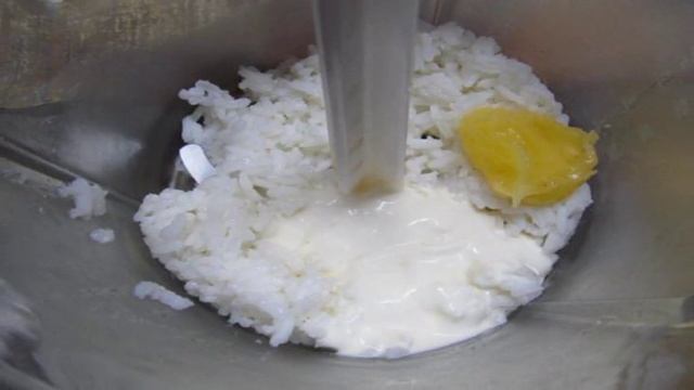 Рисовый пудинг с кремом из бузины