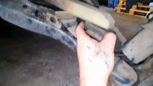 Спринтер 907. Гремит подвеска.