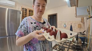 Ничего не успеваю, собираемся в ГОСТИ, боюсь что нас НЕ РАДЫ будут видеть. Готовлю и Болтаю Влог