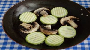 Горчичный омлет с кабачками и грибами