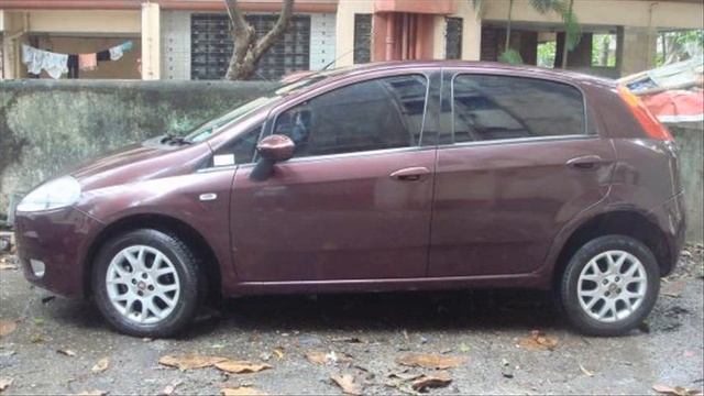 Fiat Punto Grande 1.3 M.jet Emotion смотреть онлайн