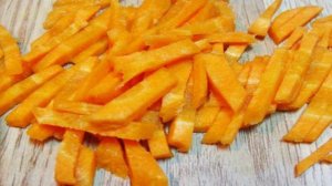 Мясо в томатном соусе с овощами