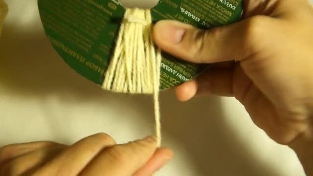 Как сделать помпон из ниток