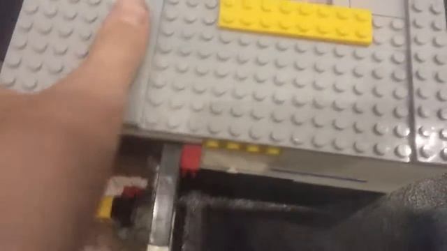 Большой и автоматический сейф смотреть онлайн