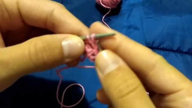 Вязание спицами. Необычная резинка с вытянутыми петлями. смотреть онлайн