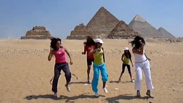 Response to Shakira's Challenge Waka Waka by Zumba Egypt смотреть онлайн