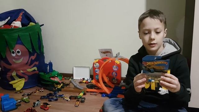 Hot Wheels T-Rextroyer смотреть онлайн