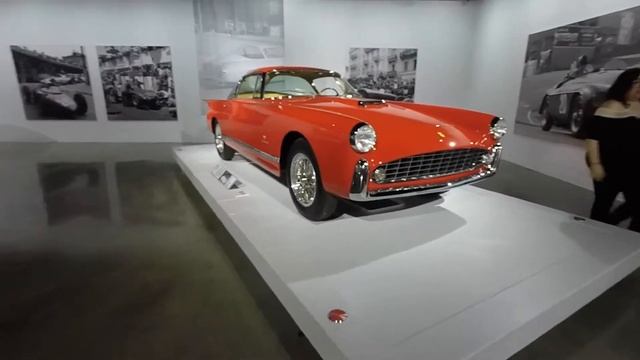 Petersen Automotive Museum - Seeing Red: 70 Years of Ferrari смотреть онлайн