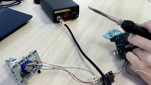 День открытых дверей / МОУ Рощинская СОШ - Эффективная робототехника (голосование) смотреть онлайн