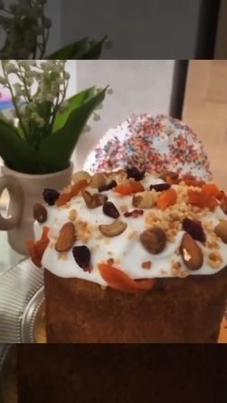 Порой архив выдает очень забавные видео. Кто помнит Смольного с усиками?