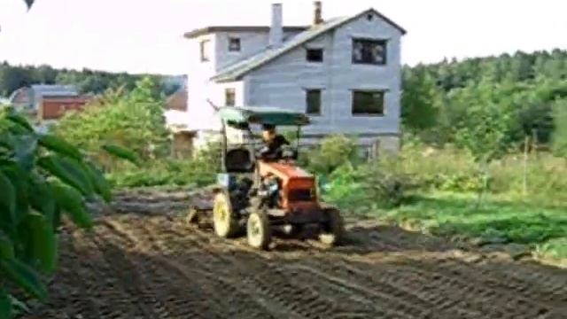 заделка семян (Home made tractor).wmv смотреть онлайн