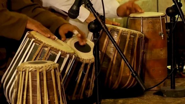 Che Pakhwa Mi Pa Khatir | Fayaz Khan Kheshgi | Khushal Khan Khattak Baba Kalam | Voice Of America смотреть онлайн