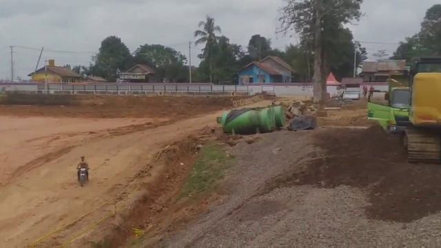 bekas 3 makam di exit tol senawar jaya смотреть онлайн