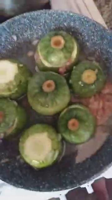 ZUCCHINI STUFFED WITH MINCEMEATShort