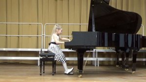 234100 Гудемчук Кристина, г. Красногорск - В. Ребиков Восточный танец, Л. Стреаббог Маленькая польк