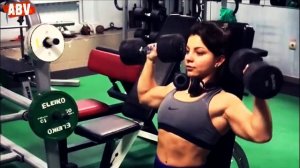 Anastasia Leonova, female bodybuilder with huge muscles